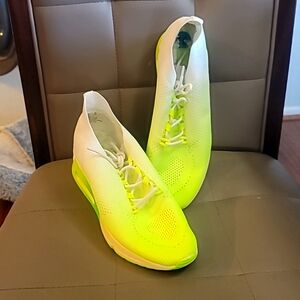 DKNY w10 shoe neon yellow and white